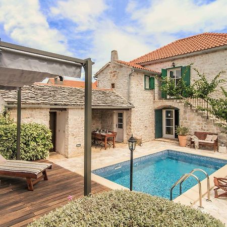 סופטאר Villa Maruka מראה חיצוני תמונה
