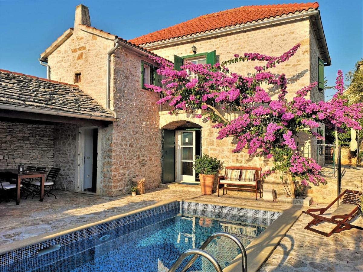 סופטאר Villa Maruka מראה חיצוני תמונה